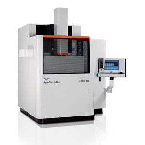 The FORM 200 die-sink machine will be exhibited with an integrated System 3R WorkPartner 1+ automation system 